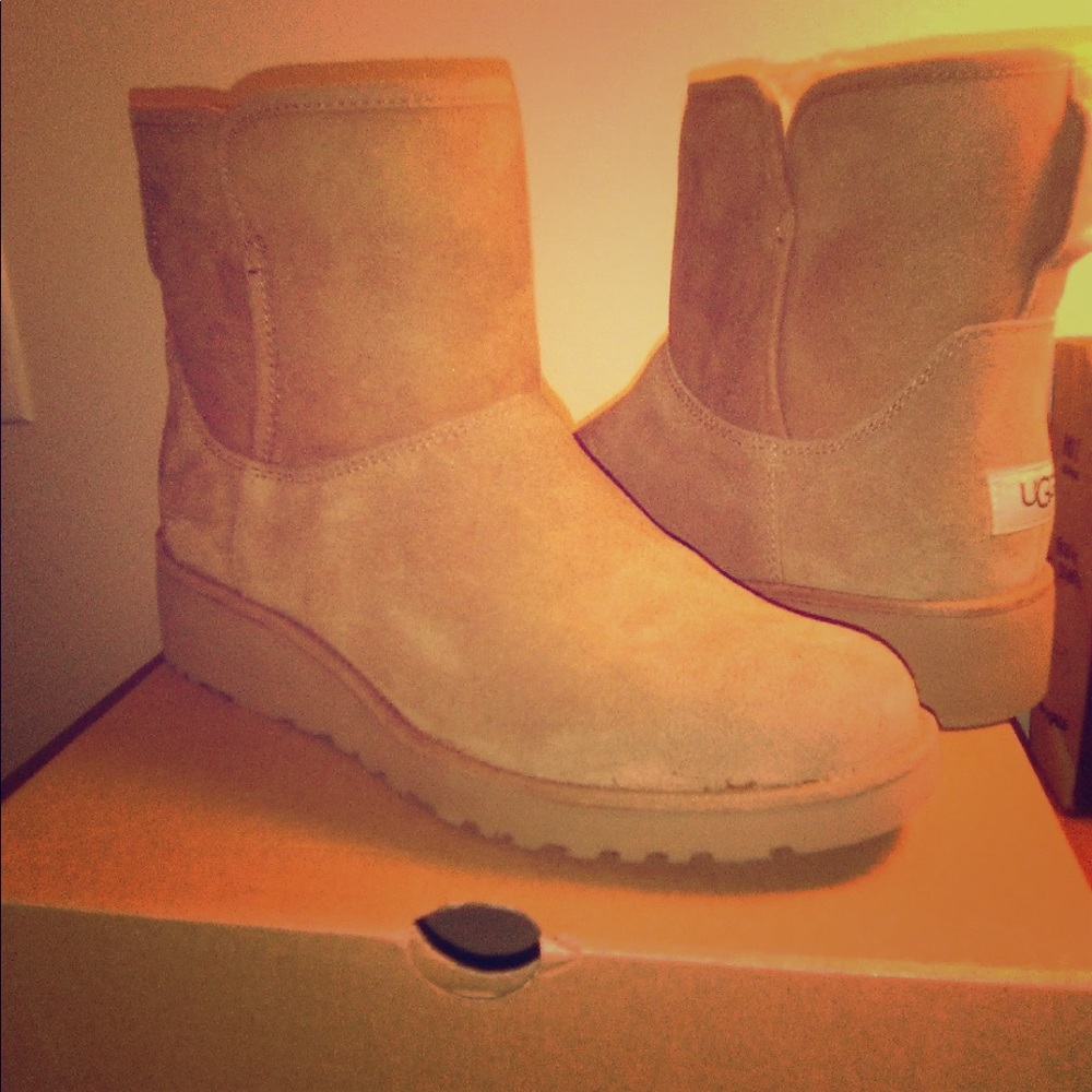 Ugg Kristen Bootie Size 9.5w